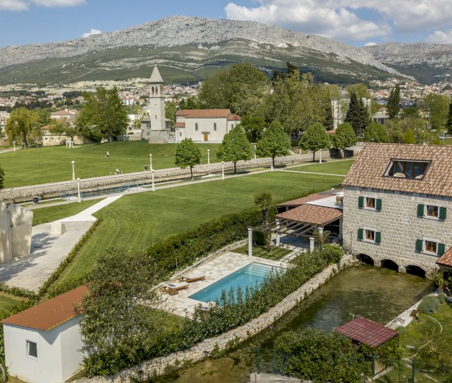 villa-draga-solin-luxury-croatia-retreats (56)