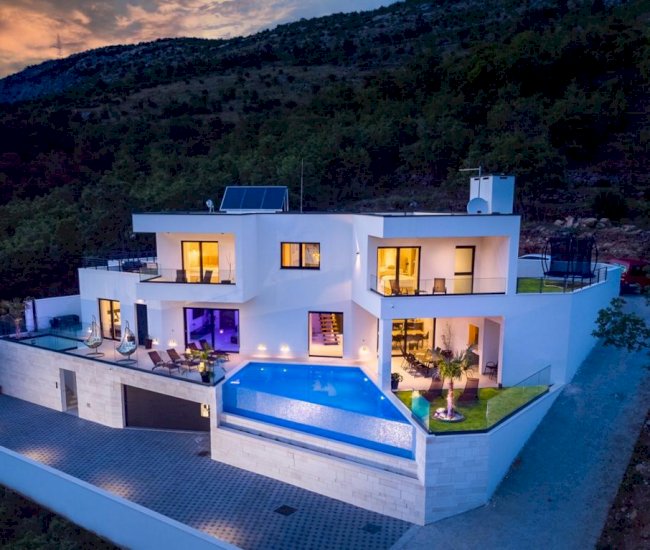 luxurycroatiaretreats-villa-top-hill-omiš-tugare