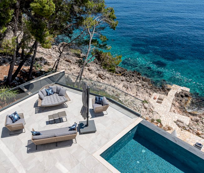 Villa Sansarea for rent beachfront and sea view (3)