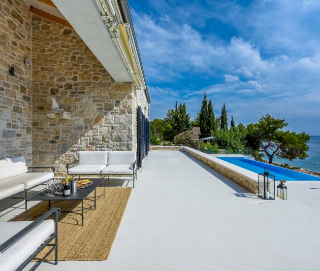 Villa Proversa at Pašman  view on the sea and garden with forest